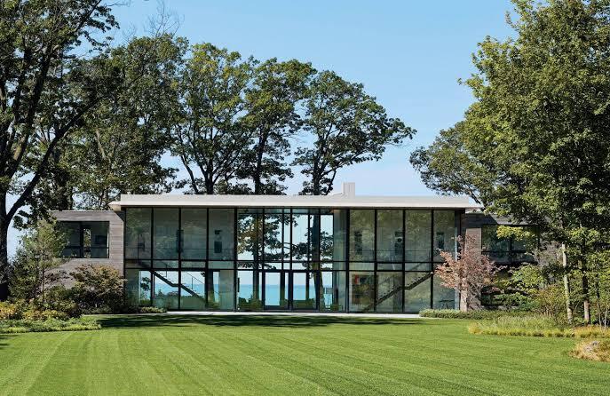 Chicagoland suburban residential real estate. Source LUXE Interiors + Design