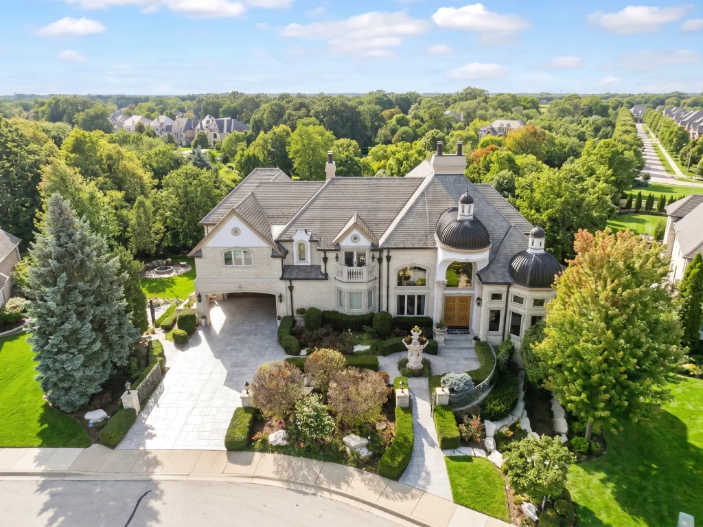 Naperville Luxury Mansion Courtyard.jpg